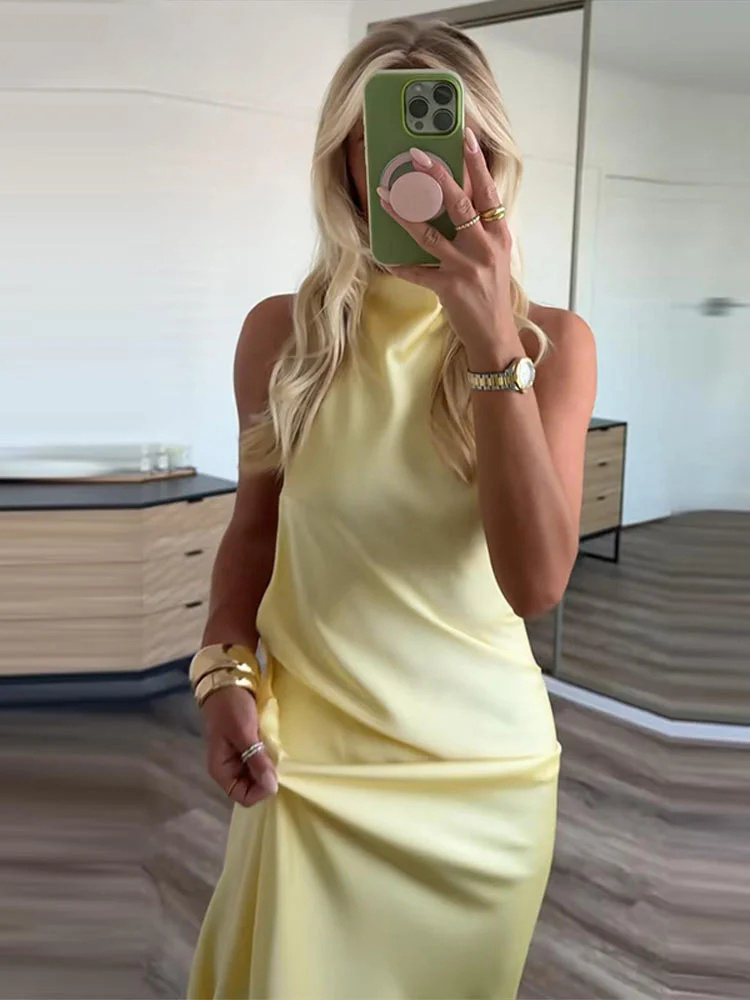 Robe longue de soirée pour femme, élégante, en satin, dos nu, style halter, plissée, sans manches, jaune, pour l'été
