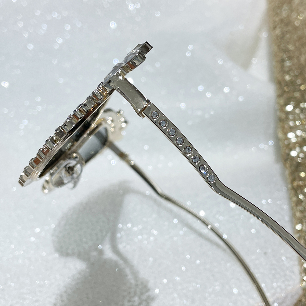 1 paire de lunettes de soleil pour femme, nouveau style de luxe avec strass, design œil-de-chat unique, haute valeur esthétique, exquises et polyvalentes