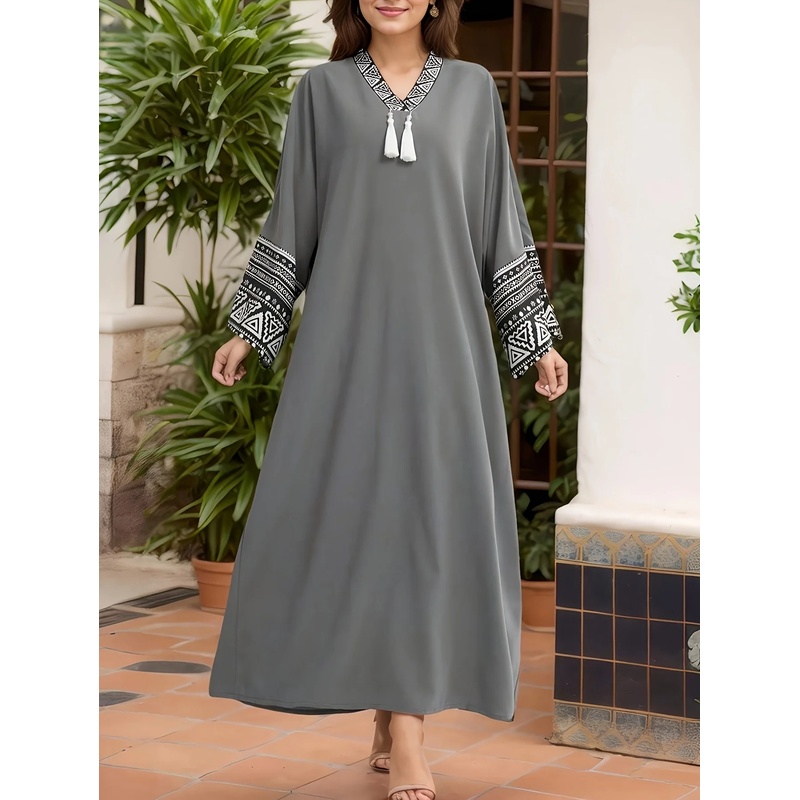 Robe longue décontractée et élégante pour femmes, couleur unie, avec détails en franges, style robe musulmane du Moyen-Orient