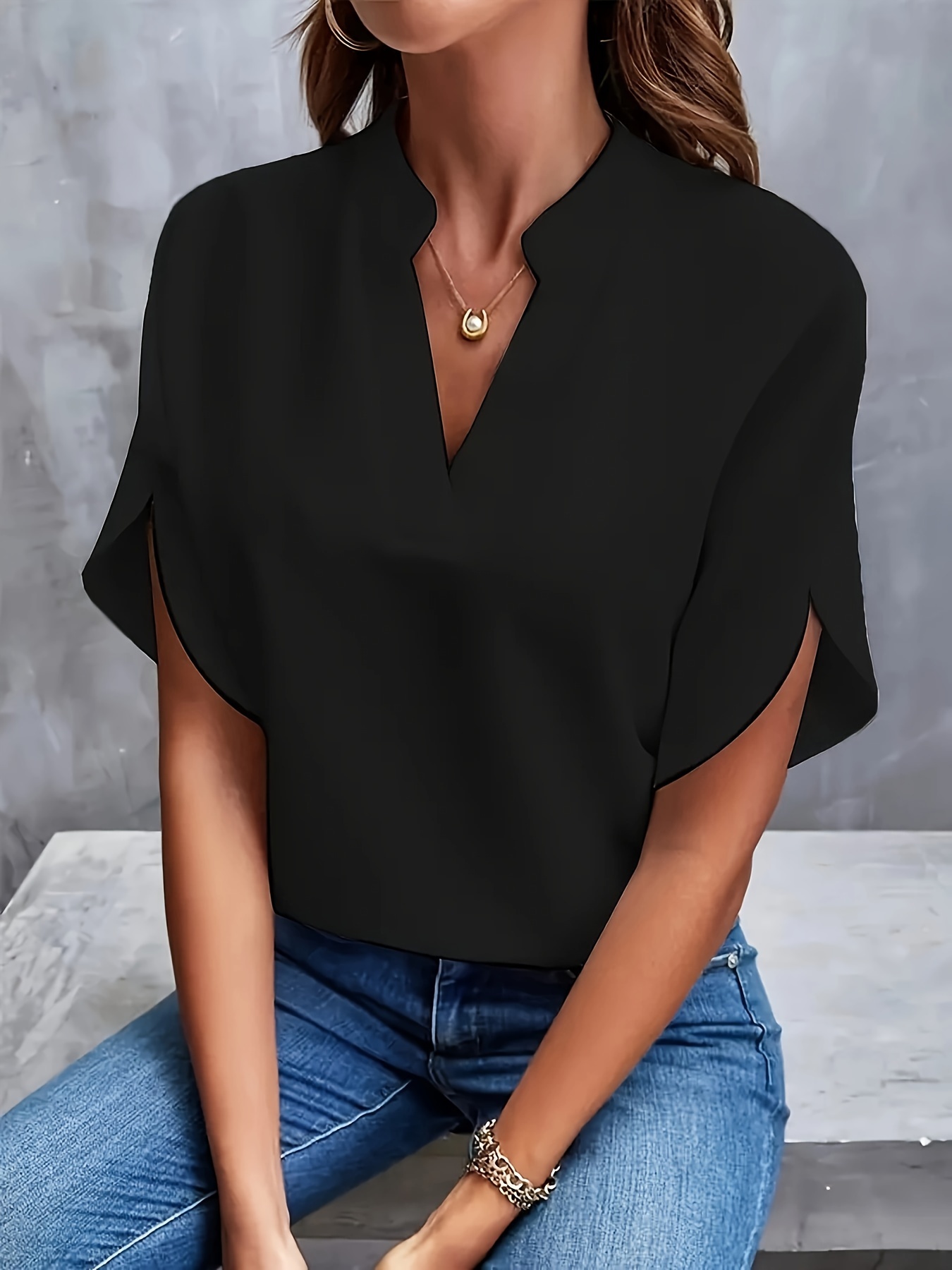 Grande taille 2024 été à manches courtes Blouse ample Femme décontracté dames col en V haut blanc femmes élégant Simple dames chemises Blouse