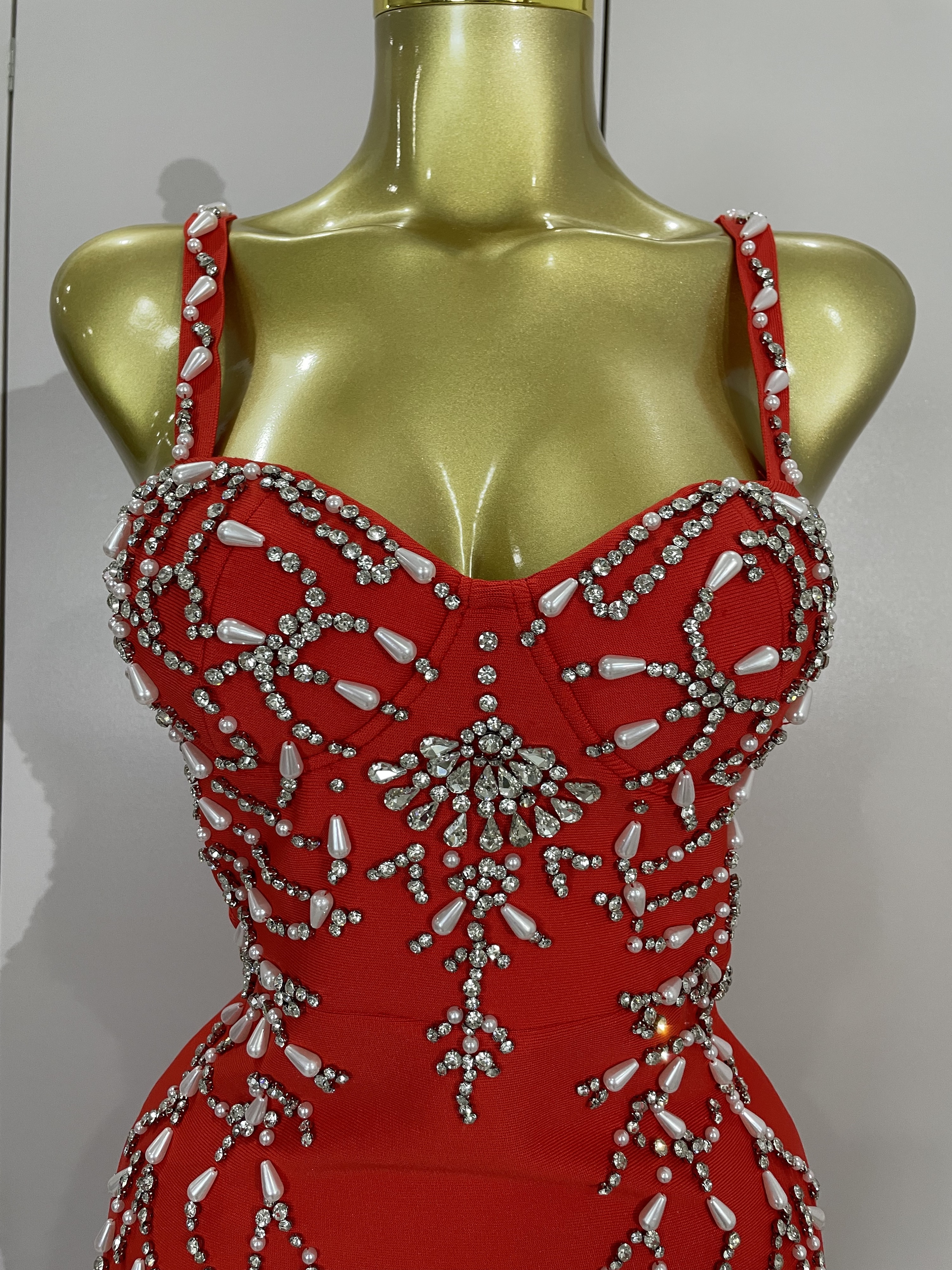 Femmes célébrité élégante soirée Club fête de luxe robe d'anniversaire 2025 nouveau Sexy dos nu rouge perles longue moulante robe de pansement