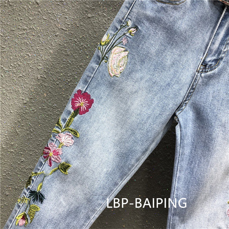 Jeans Femme 2026 Nouvelle Collection Automne Brodé Ample Taille Haute Décontracté Harem Denim Pantalon Femme Cowboy
