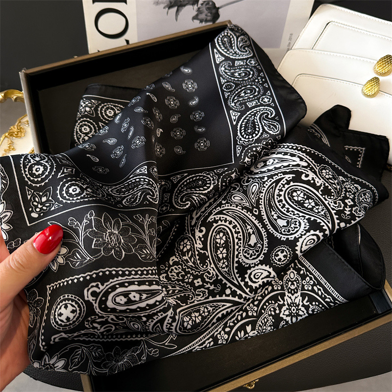 Écharpe carrée en Satin imprimé Paisley pour femmes, écharpe de luxe en Imitation soie, respirante, coupe-vent, accessoire de mode