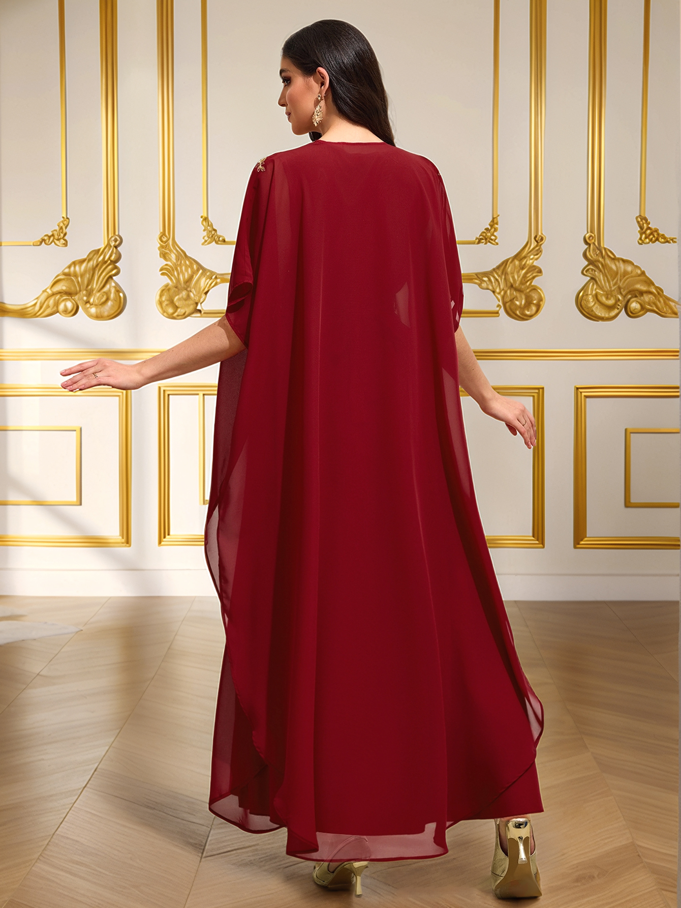 Abaya de luxe bordeaux brodée or, style arabe, à manches cape, ouverte sur le devant, robe de soirée/banquet