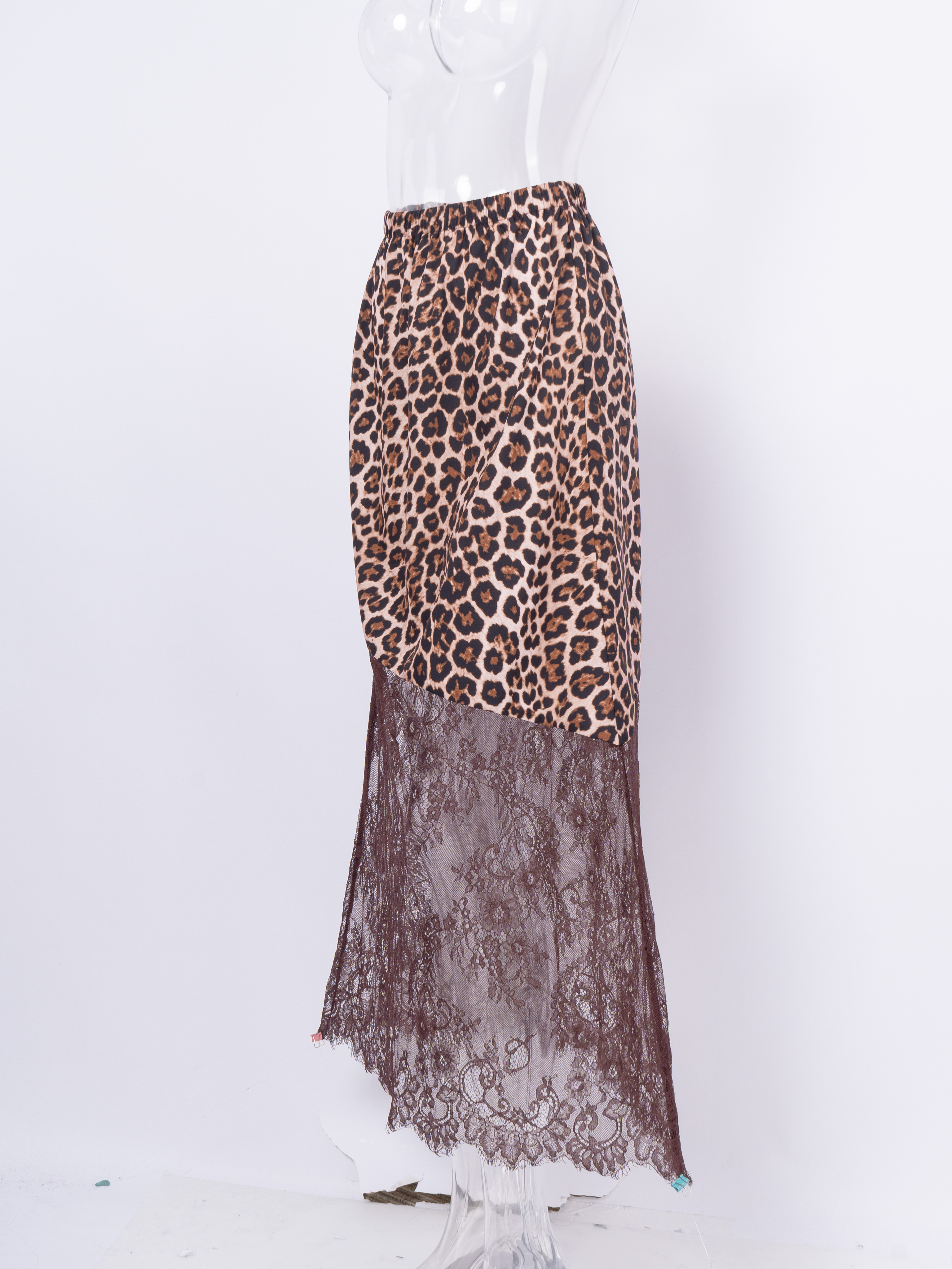Jupe asymétrique à imprimé léopard pour femmes, taille haute, avec empiècements en dentelle, jupe longue vintage élégante, coupe A-line, longueur midi.