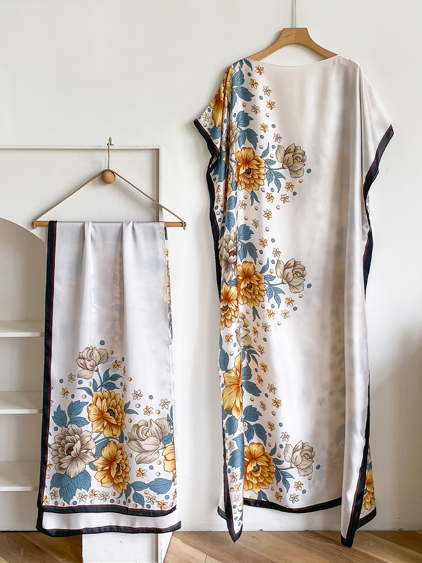 Abaya en satin imprimé floral avec foulard, kaftan maxi ample pour femmes musulmanes africaines, tenue d'été pour la plage et les vacances