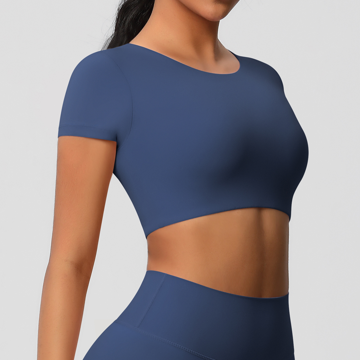 T-shirt de sport à manches courtes et col rond pour femme, vêtement d'été rembourré, respirant et extensible