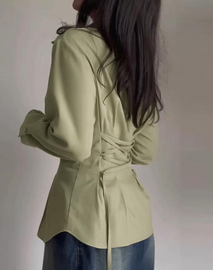 Chemise femme 2025 printemps nouveau col rabattu manches longues bouton avant chemisier décontracté dos croisé attaché détail queue de poisson chemise