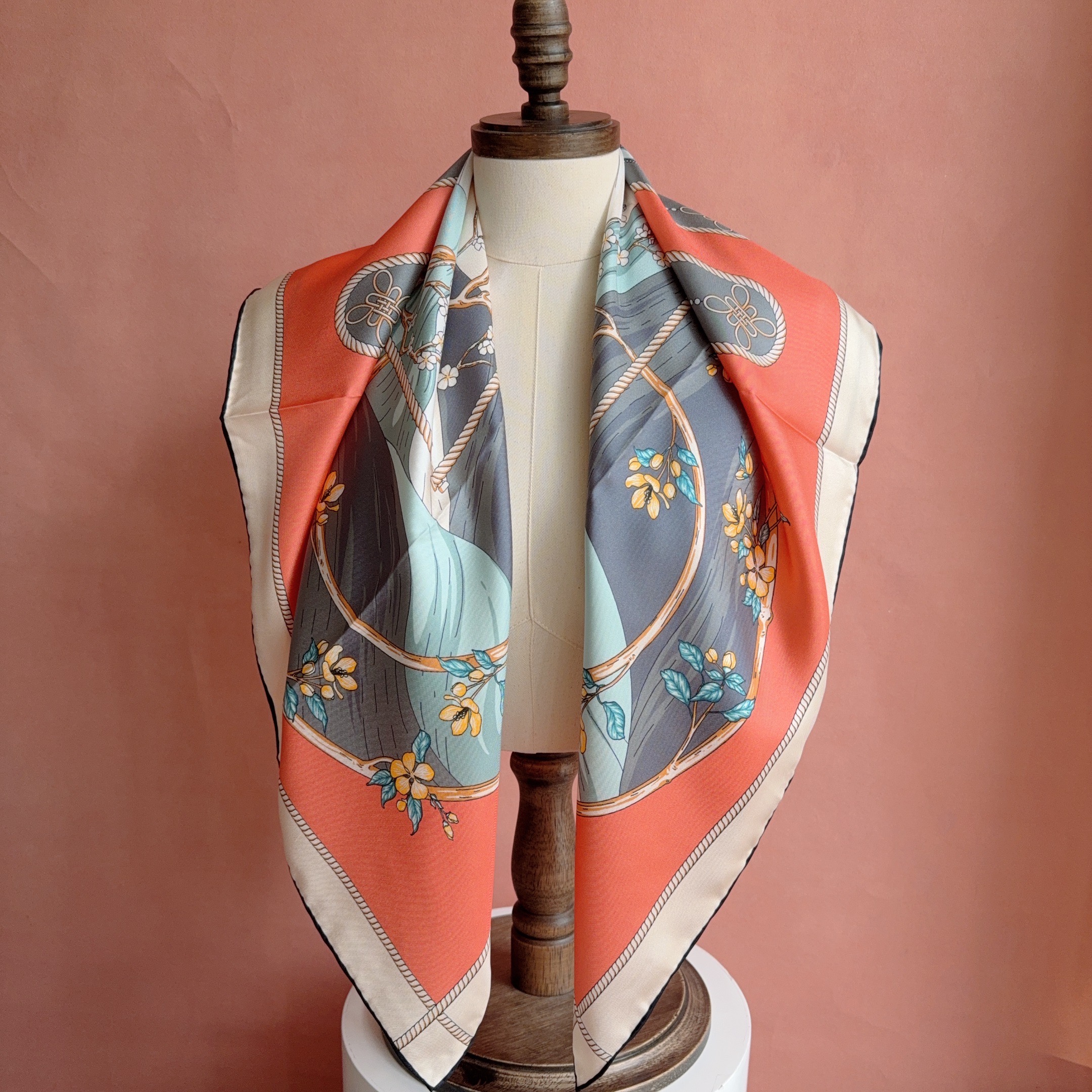 Foulard en Soie 90x90 de Marque de Luxe, Foulards Carrés Imprimés Personnalisés pour Femme, Élégant Châle, Écharpe de Cou, Voile Hijab, Bandeau 2026