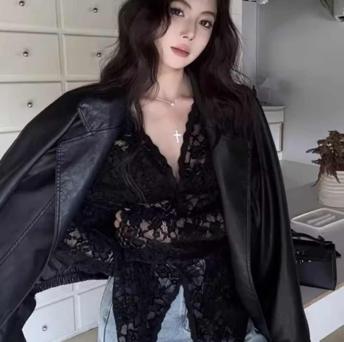 Style coréen à manches longues dentelle Blouses femmes vêtements Blusas Mujer De Moda évider hauts voir à travers printemps été chemises