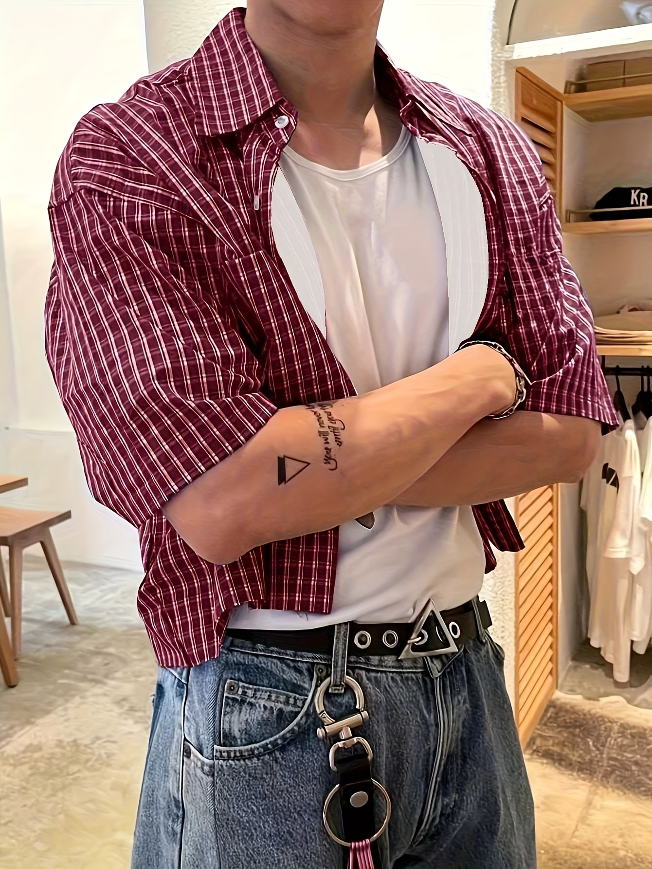 Chemise boutonnée à manches courtes pour homme, chemise décontractée à carreaux rouges rétro, idéale pour les tenues d'été