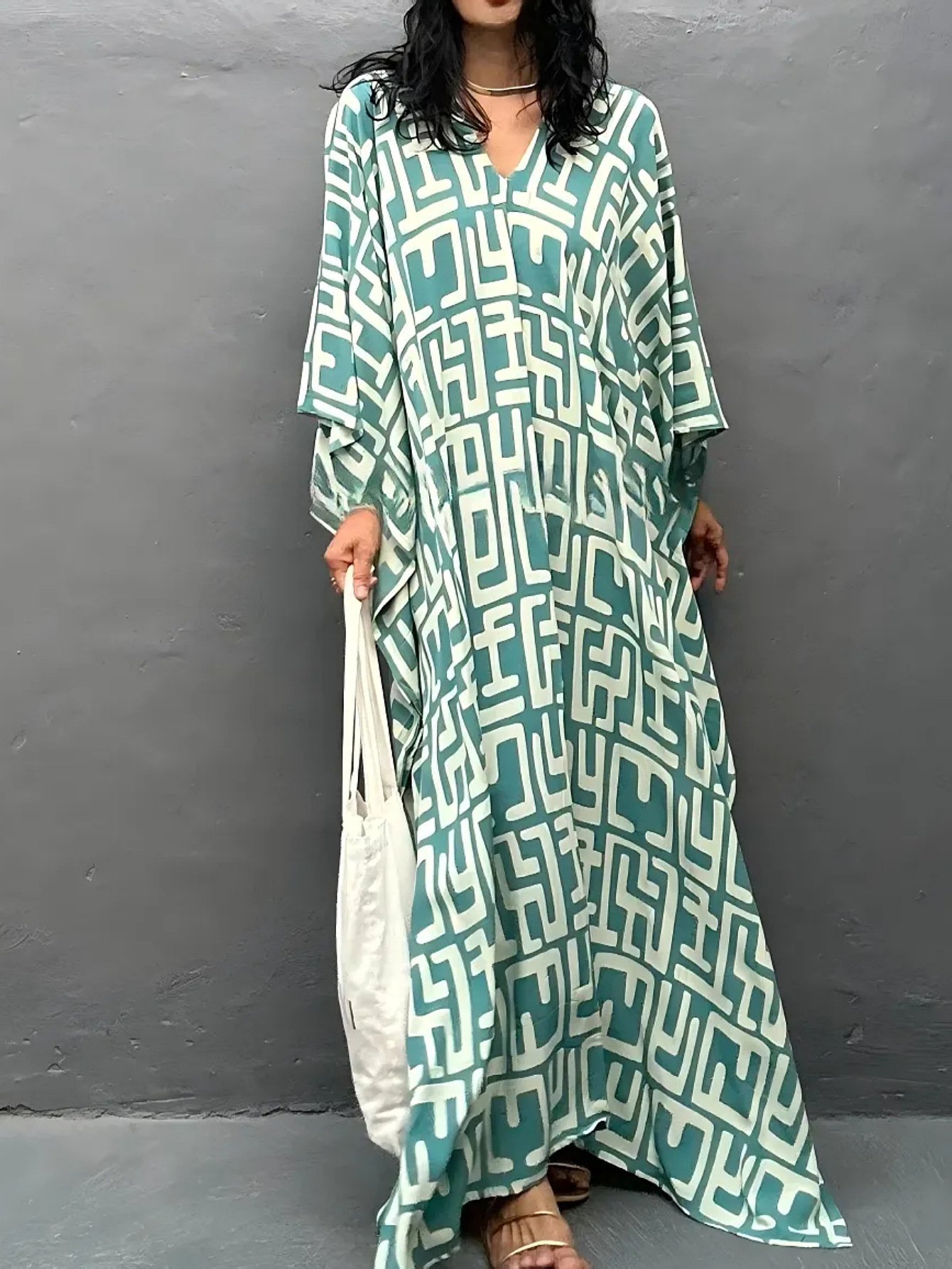 Robes caftans pour femmes, imprimé géométrique, grande taille, couverture de plage pour maillots de bain, col en V, tenues de vacances d'été, livraison directe