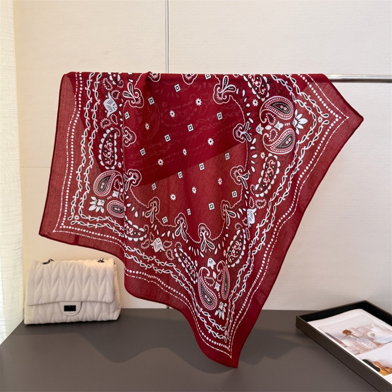 Foulard carré de luxe en forme de cajou pour femmes, doux, 70x70cm, châle, chaîne, élégant, Bandanas, imprimé Paisley, Hijab