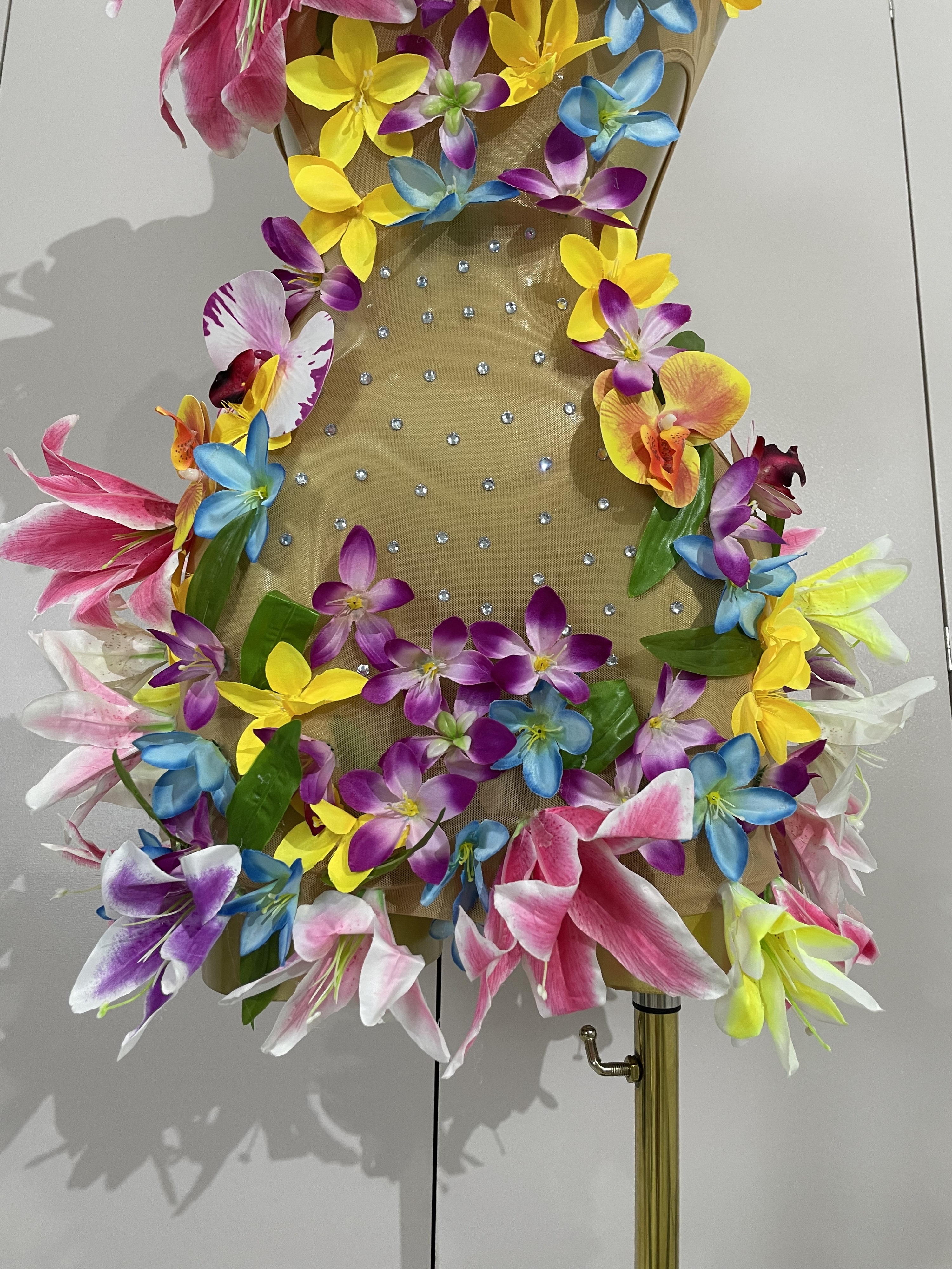 Femmes soirée robes de fête d'anniversaire fleurs colorées sans manches Sexy maille voir à travers Mini robe discothèque danseur scène porter