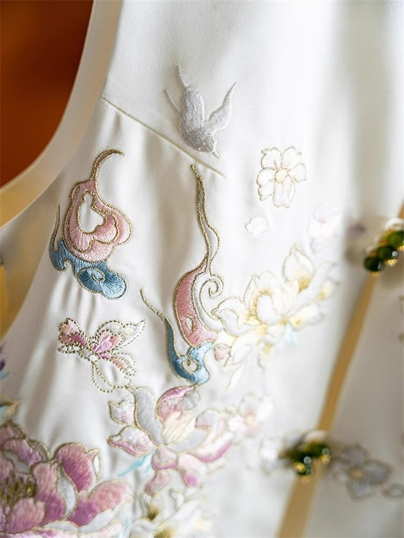 Nouvelle veste chic ample pour femme, style national, en satin brodé de fleurs, avec boucle de perles de jade, collection printemps-été