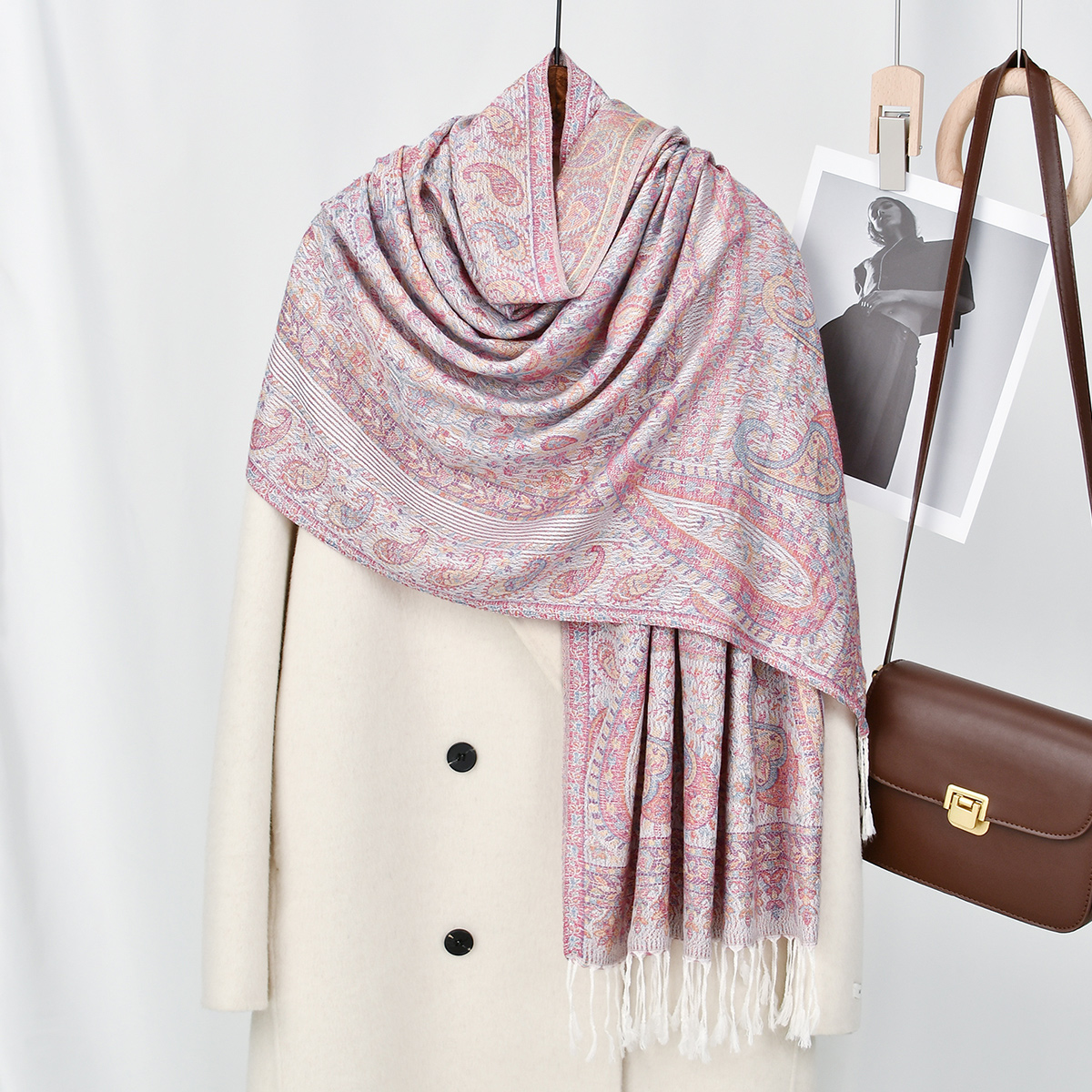 Paisley écharpe Hijab cachemire sentiment Pashmina châles gland Hijab bandeau Femme hiver foulards Foulard Bufanda 2025