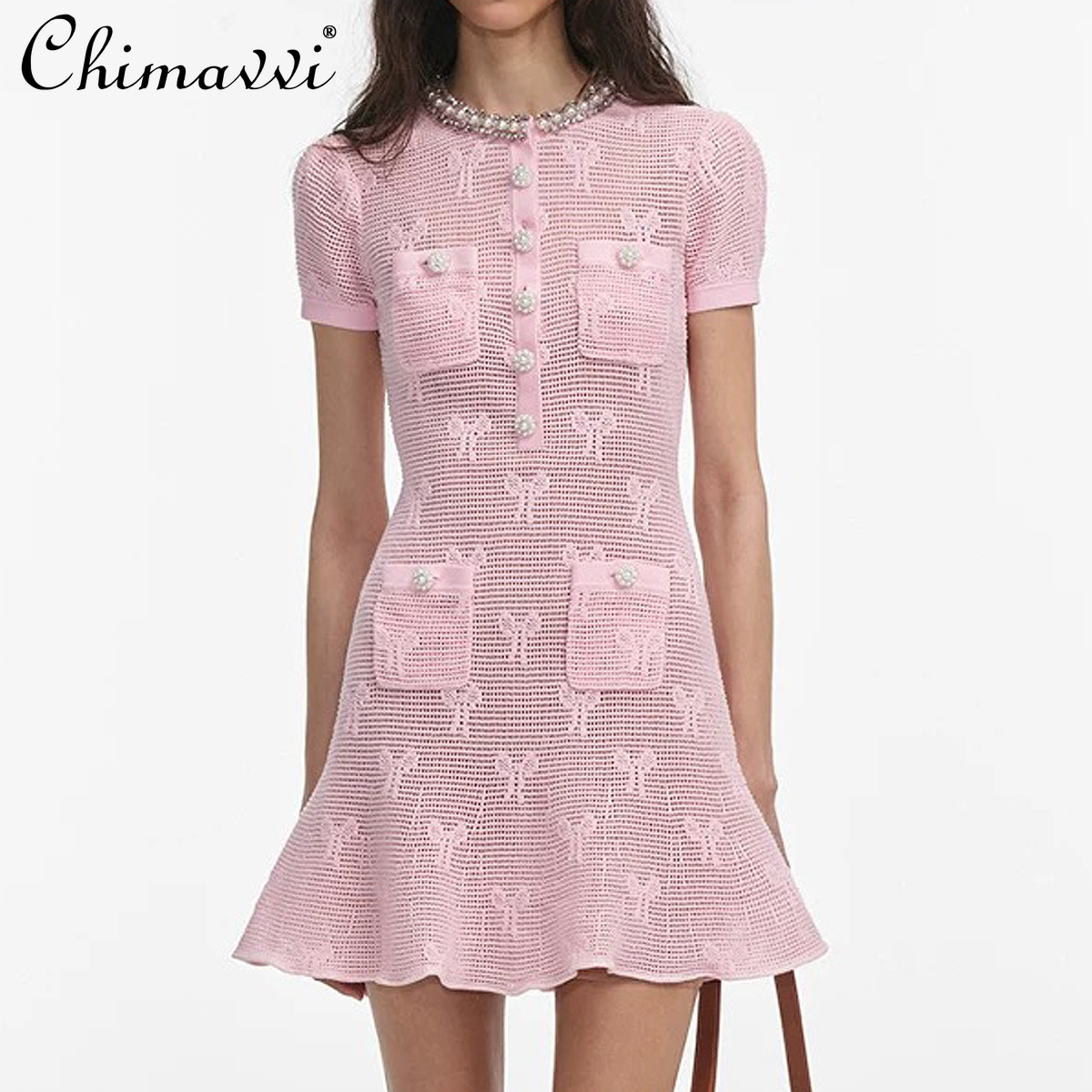 Robe tricotée à manches courtes pour femmes, haut de gamme, à la mode, ajustée, vêtements d'été, col rond, tempérament, nouvelle collection 2025