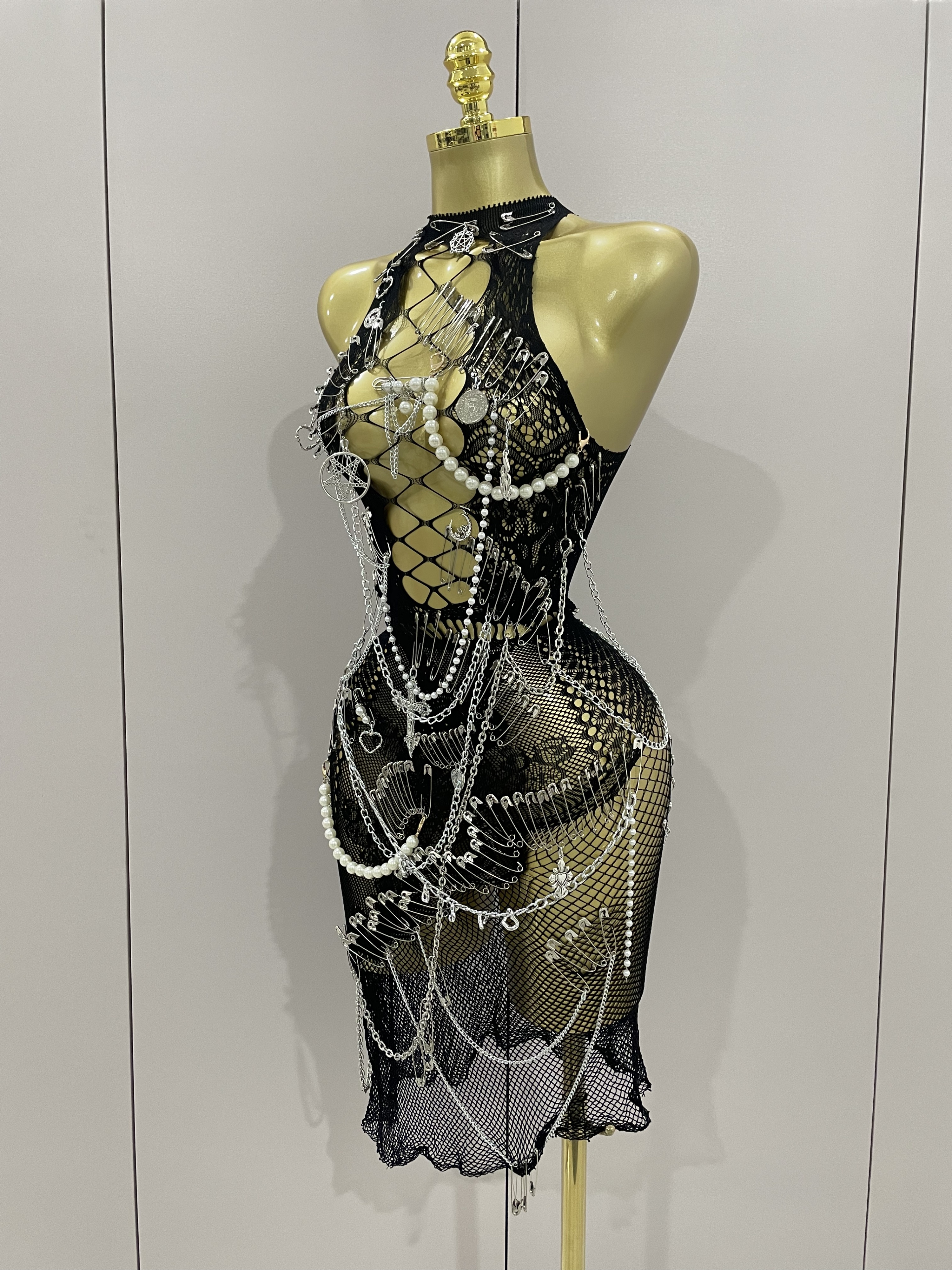 Sexy noir transparent broche décoration chaîne perles robe courte 2025 femmes anniversaire soirée discothèque Performance Costume