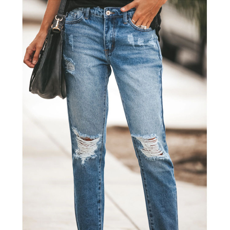 Jean droit déchiré délavé. Four Seasons Nouveaux jeans à la mode, personnalisés, décontractés et confortables de 9 pouces pour dames