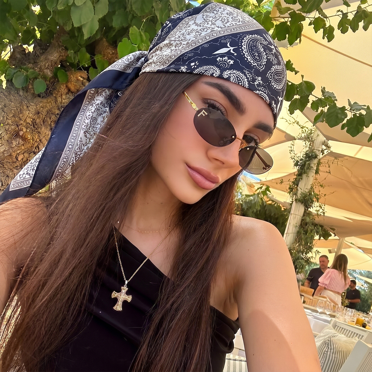 2026 Foulard en soie 90 cm de luxe, motif sergé imprimé, grand format, pour femme, utilisable comme bandana, hijab, châle, écharpe ou étole