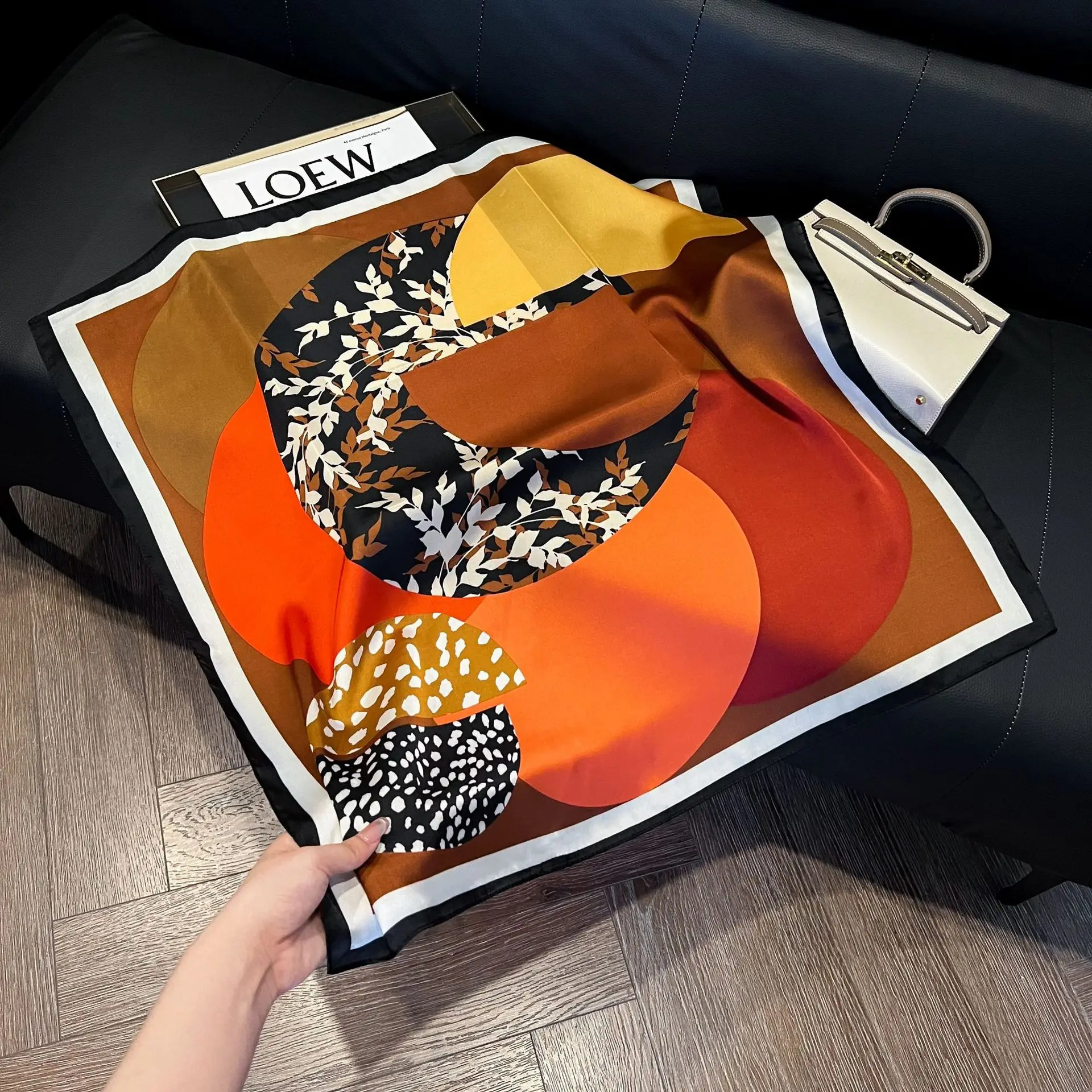 Foulard en soie imprimé Design de luxe pour femmes, imitation soie, couvre-chef élégant et polyvalent, accessoires de sac, écharpe carrée pour vêtements
