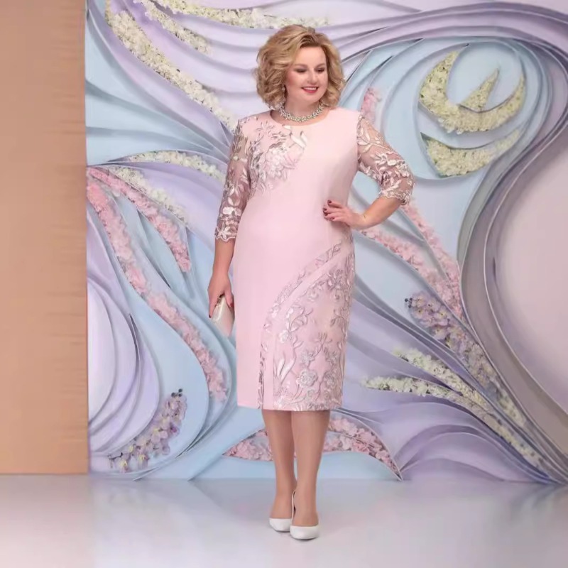 Robe de soirée brodée grande taille pour femme, col rond, manches sept-quarts, coupe ajustée, style cocktail