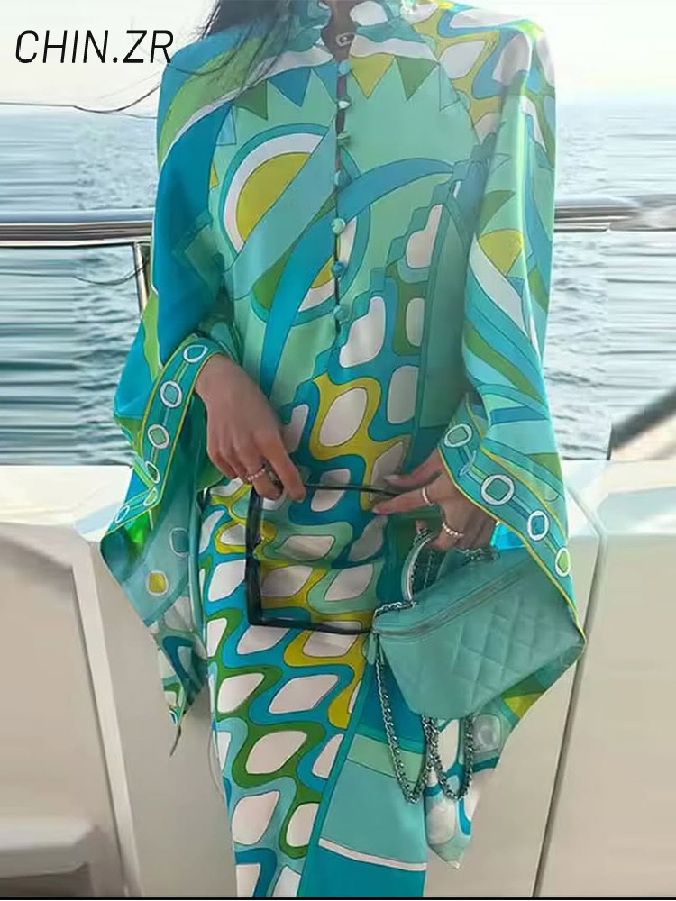 Robe de plage ample pour femme, imprimé géométrique tendance, col montant, manches larges boutonnées, collection été 2026