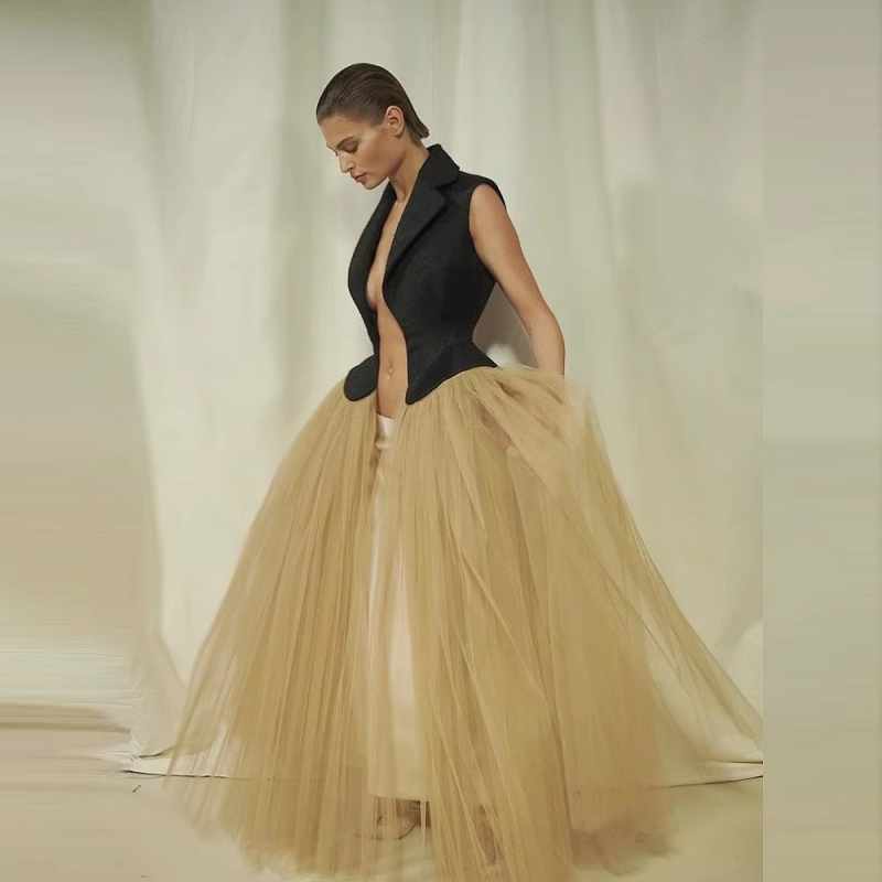 Blazer noir tendance, robes de soirée champagne, jupe en satin, sans manches, tulle multicouche, vestes pour femmes, sur mesure
