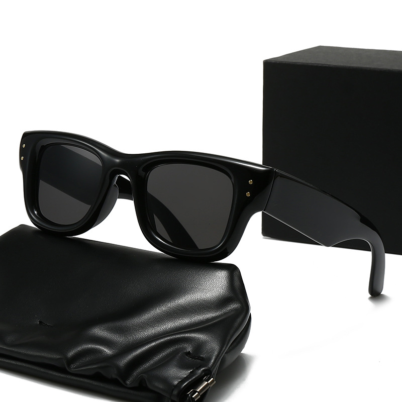 Lunettes de soleil tendance avec rivets pour femmes et hommes, style vintage, protection UV, pour la plage