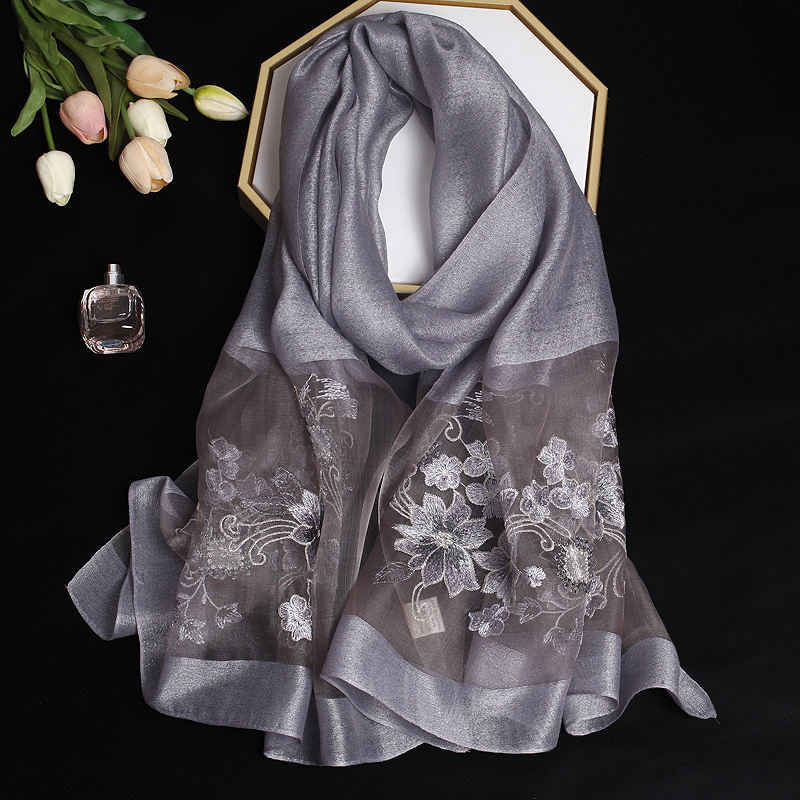 Foulard châle en soie de luxe pour femmes, Design brodé de fleurs, enveloppes Hijab, Bufandas, Foulard féminin, 2024