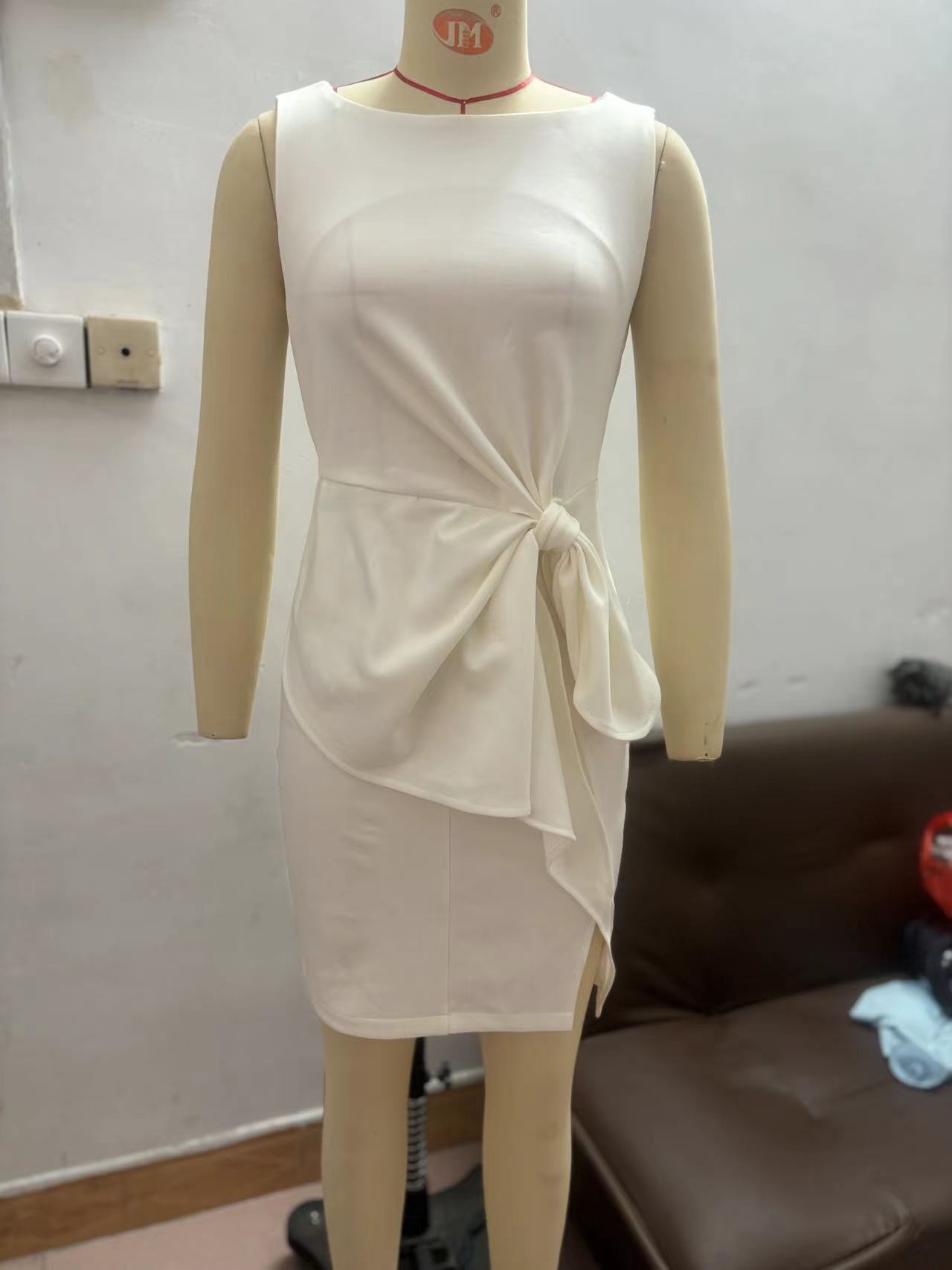 2025 robe femme col rond sans manches blanc élégant nœud mince fête rouge soirée fente gilet jupe