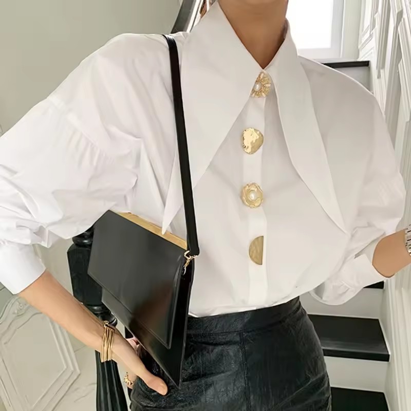 Chemises coréennes pour femmes, blanches, élégantes, avec perles, col d'angle pointu, ample, manches longues, chemisier Chic, hauts féminins, nouvelle collection