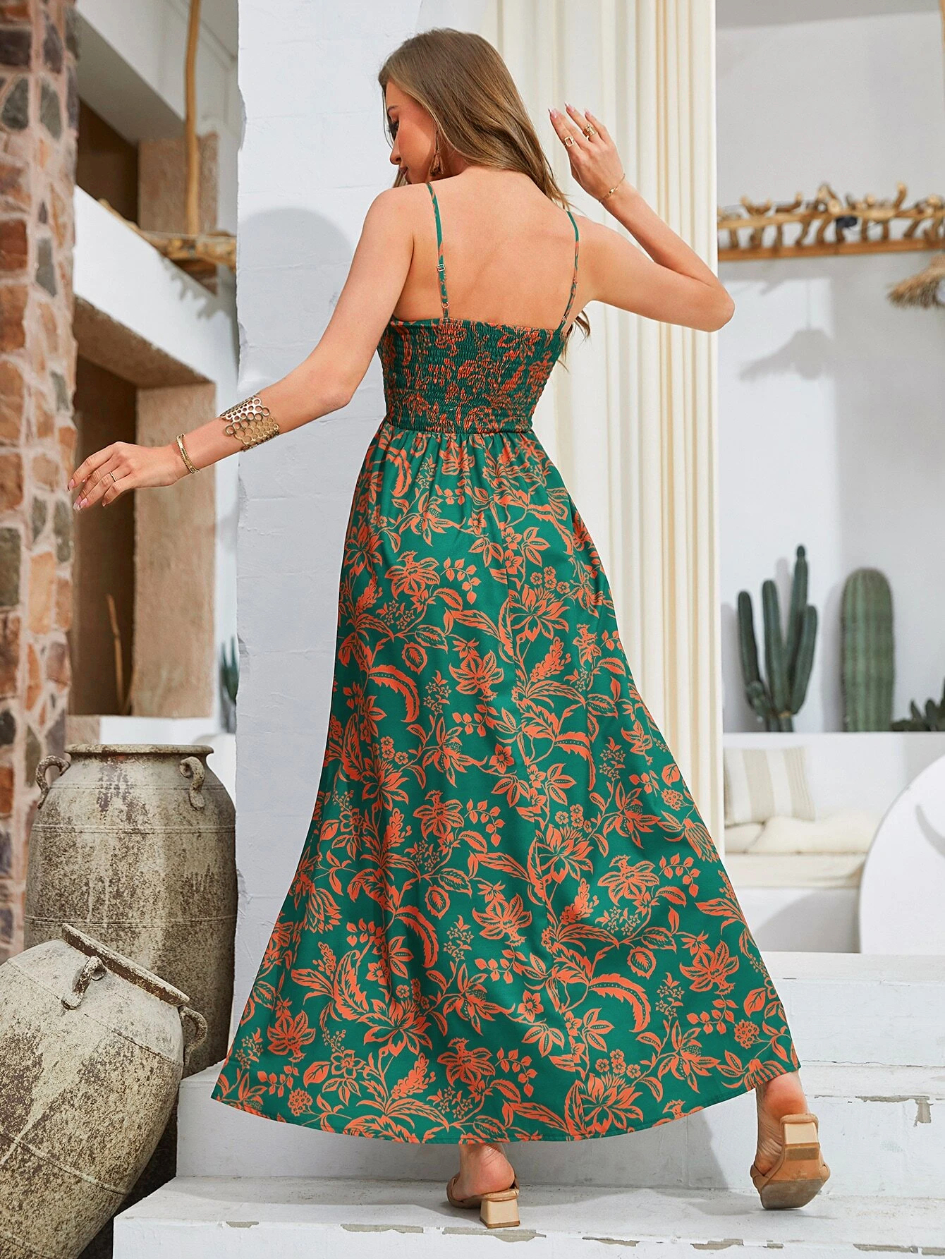 Robe moulante bohème à imprimé floral pour femme, longue sans manches en tissu tissé d'été, avec ceinture ajustée à nouer au dos