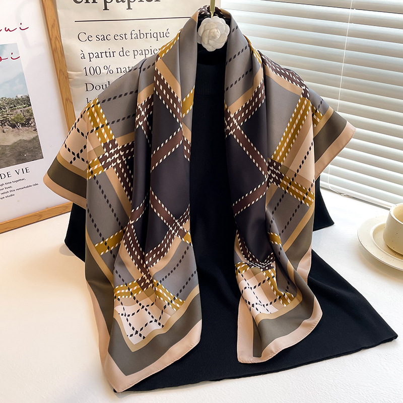 Nouveau foulard carré en soie sergé imprimé pour l'été, petit foulard en soie de luxe pour femme, châle décoratif de protection solaire 90 cm