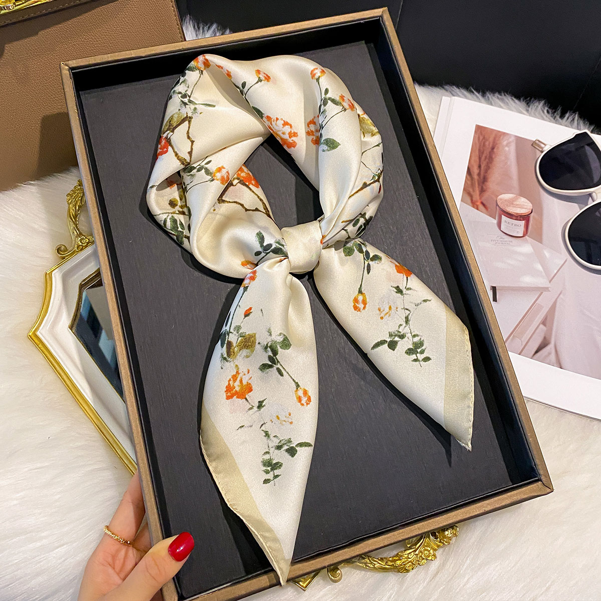 Écharpe en soie imprimé Paisley pour femmes, 70x70cm, châle carré, bandeau décoratif, Design de luxe, Bandana, nouvelle mode 2025