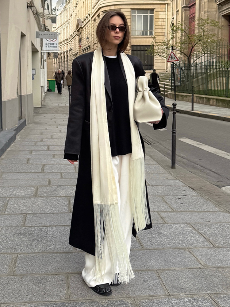 Écharpe longue unie à franges et lacets, noire et blanche, pour femme, ceinture décontractée, mode féminine 2026, toutes saisons, élégante, pour femme.
