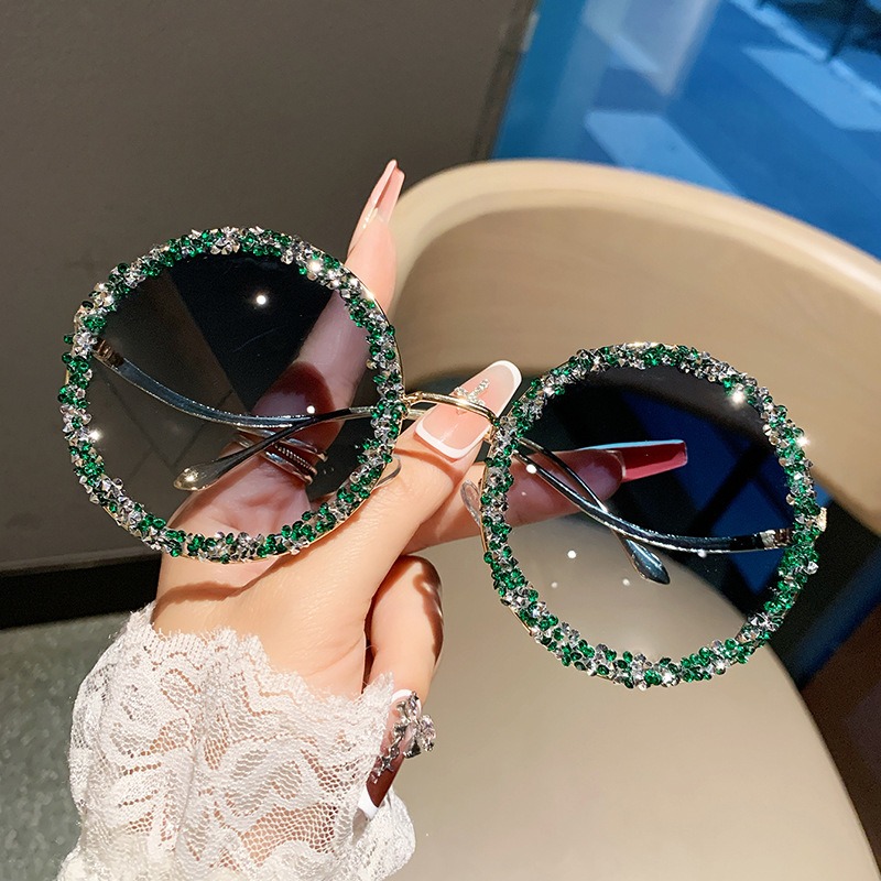 Lunettes de soleil rondes Vintage avec strass pour femmes, surdimensionnées, dégradées, nuances décoratives, tendance, marque de luxe, Design