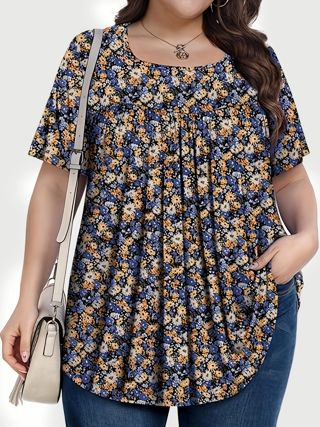 Vêtement pour femme de grande taille à imprimé floral, avec un col carré, des plis, des manches courtes et une coupe décontractée, adapté