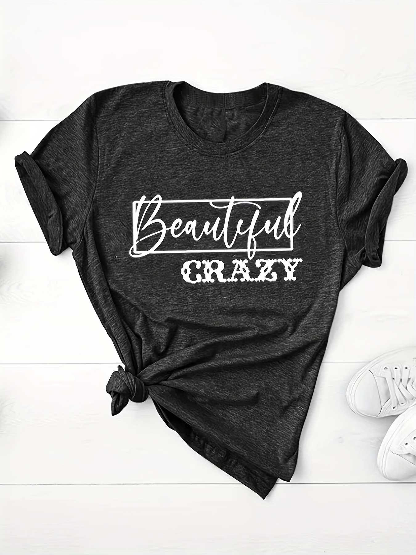 T-shirt à manches courtes pour femmes, imprimé léopard, motif graphique de lettres originales, col rond, coupe ample, décontracté.