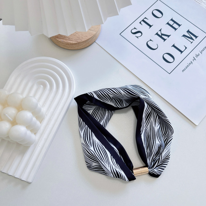 Style coréen nouvelle mode foulard en soie collier de perles décoration imprimé tout assorti Vintage écharpe professionnelle dame petite écharpe