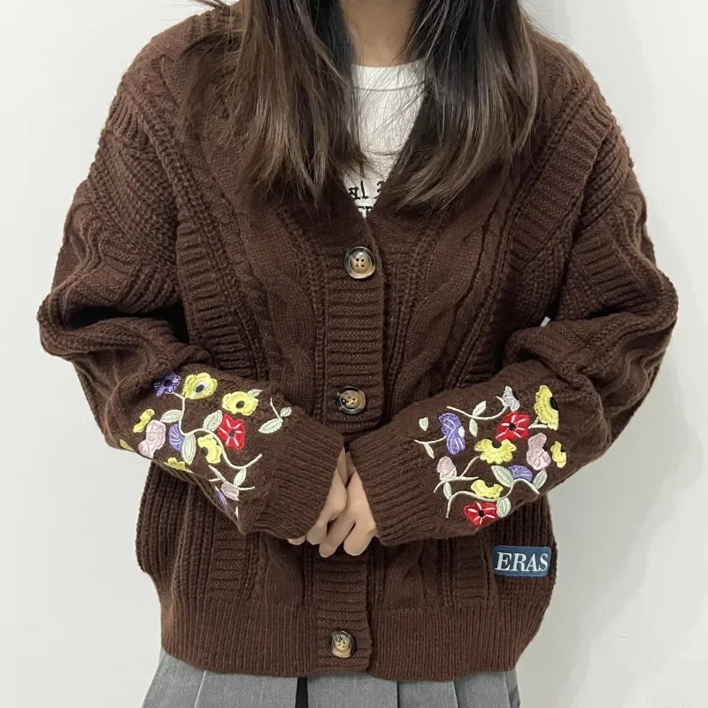 2025 grande taille Eras Cardigan pour femmes automne hiver fleur brodé pull tricoté Y2k fille Vintage mode Cardigans hauts