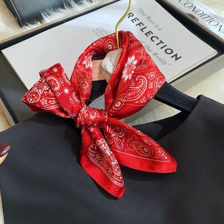 Foulard carré en soie de mûrier 100%, motif Paisley Vintage, Bandana en soie de Style ethnique rouge/noir, enveloppe de cou/tête de luxe pour femmes et hommes