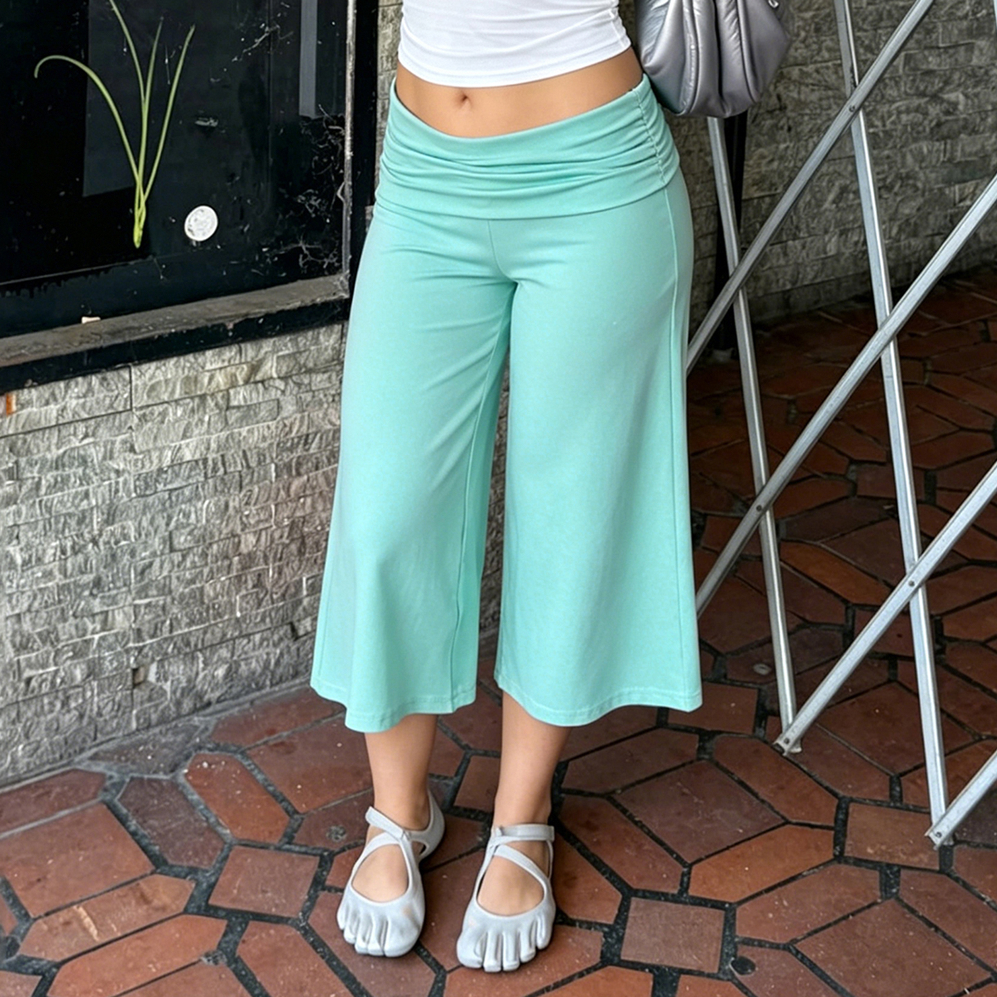SUCHCUTE Pantalon Capri Femme en Maille Taille Basse à Rabat, Coupe Ample et Fluide, Jambes Larges, Style Y2K, Décontracté Streetwear, Nouveau