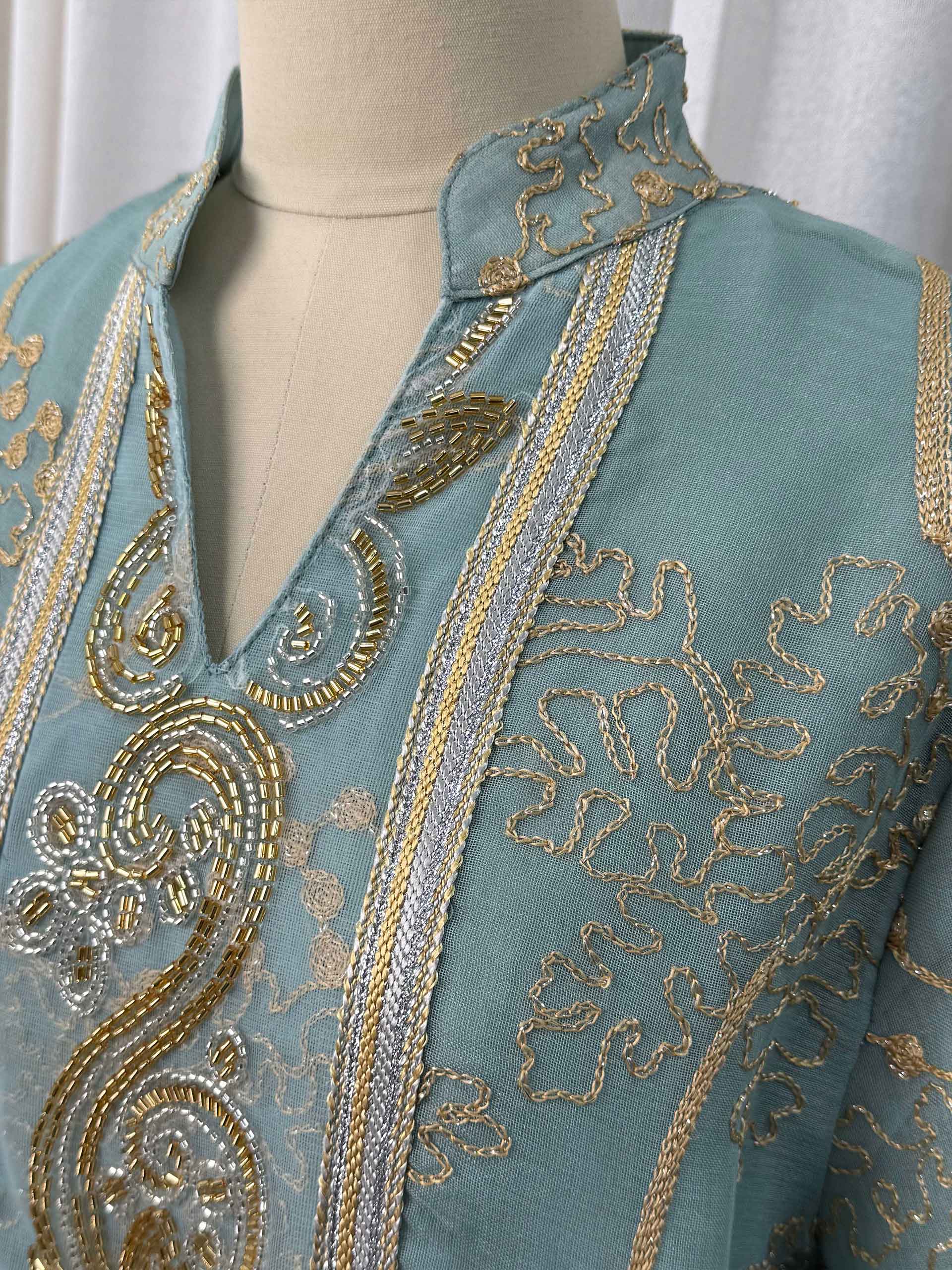 Robe Abaya Islamique Modeste pour Femme, Broderie Florale Dorée, Style Marocain, Ceinture Décontractée, Manches Ballon, Longue et Élégante