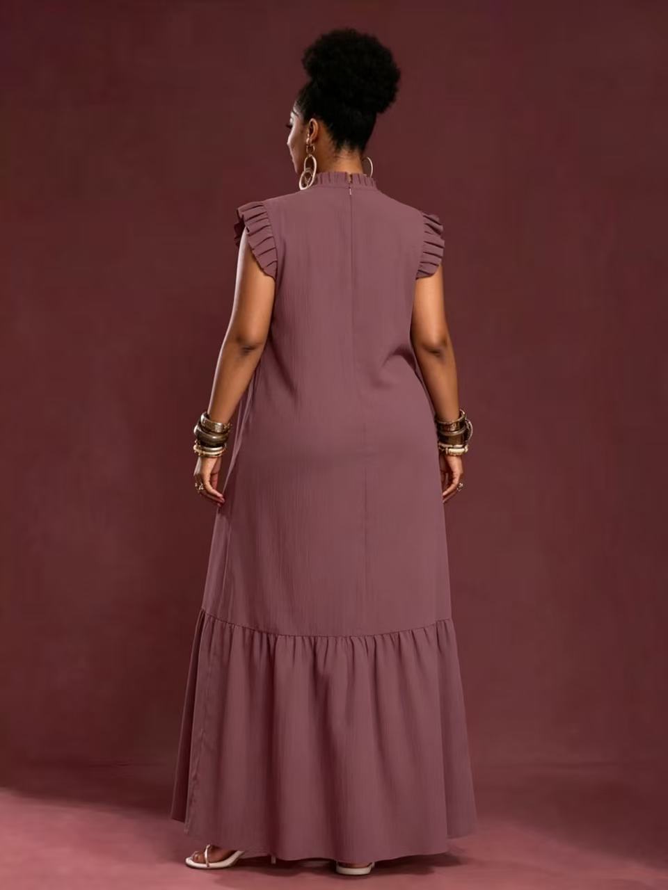Robe élégante pour femmes grandes tailles, style décontracté pour le travail, style européen et américain, avec texture plissée et ourlet large et évasé