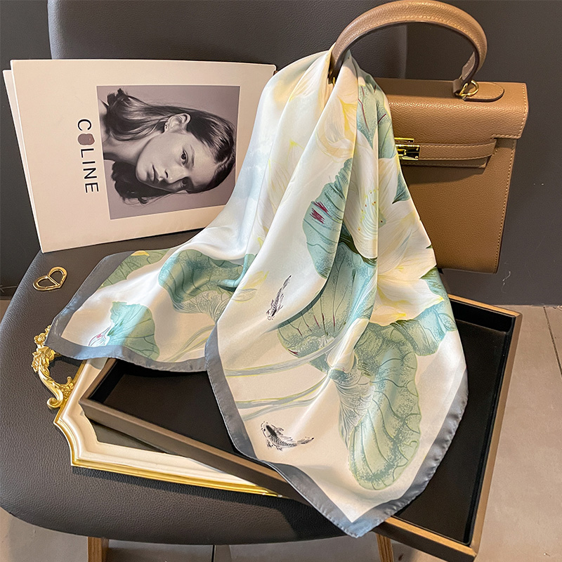 Foulard carré Design pour femmes, fleur de noix de cajou, foulard de luxe, Style populaire, foulard de plage, Hijab en soie quatre saisons, 70x70cm