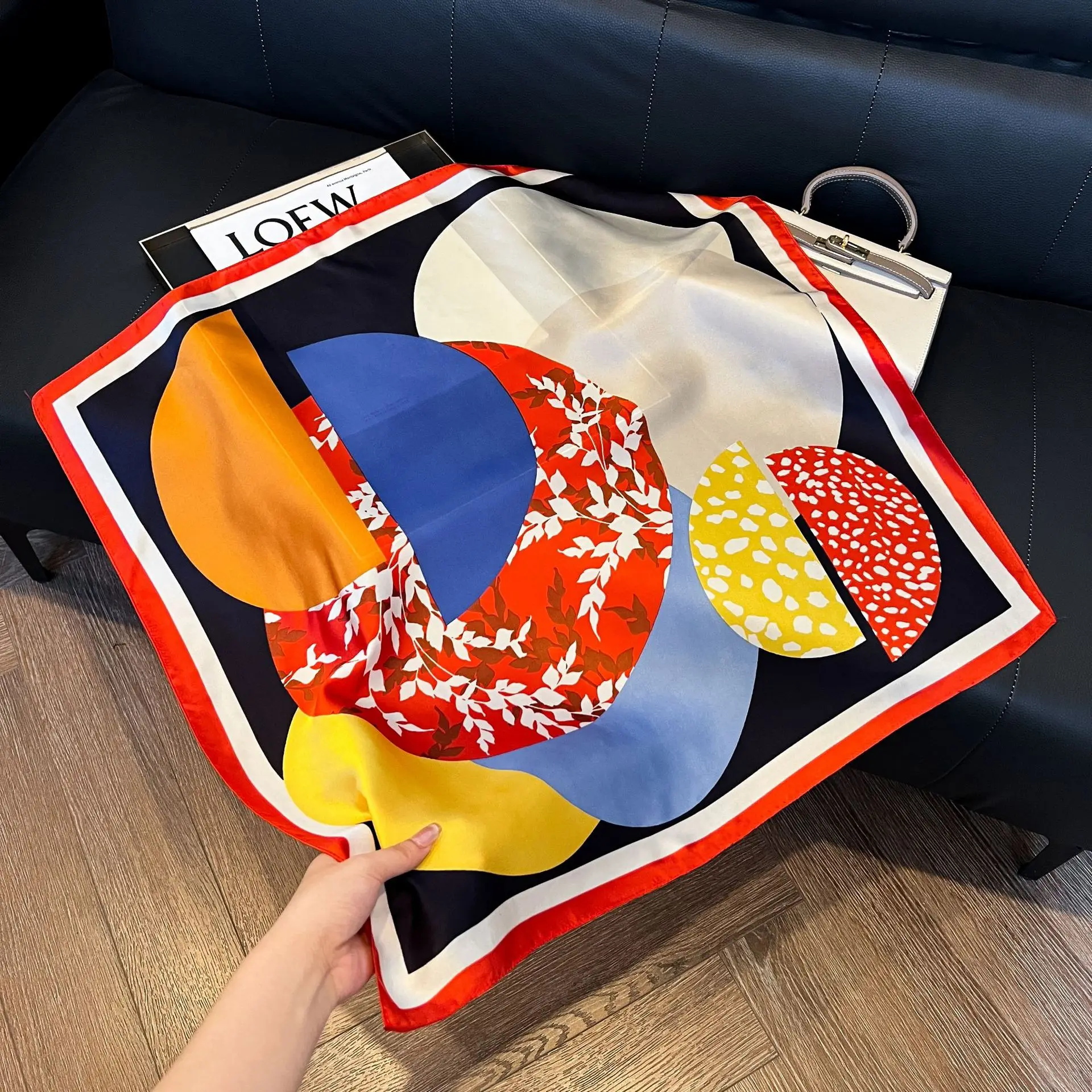 Foulard en soie imprimé Design de luxe pour femmes, imitation soie, couvre-chef élégant et polyvalent, accessoires de sac, écharpe carrée pour vêtements