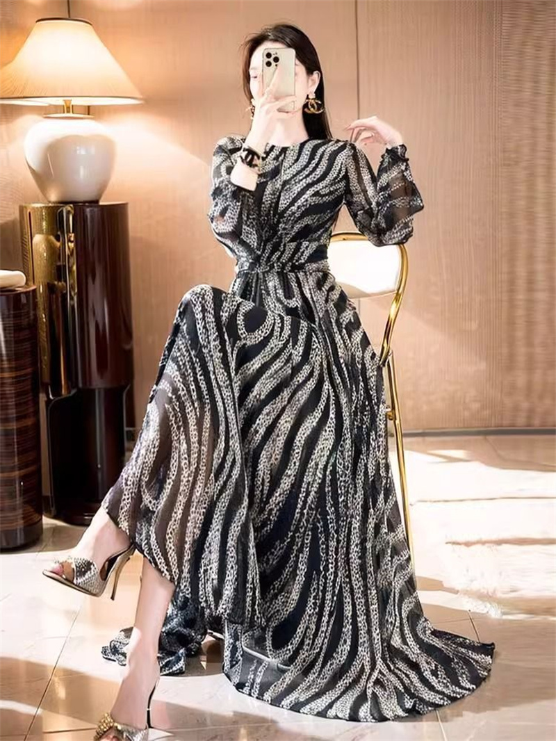 Tempérament à la mode élégant Socialite taille cintrée grande balançoire jupe longue Vnique belle Mature reine robe imprimée