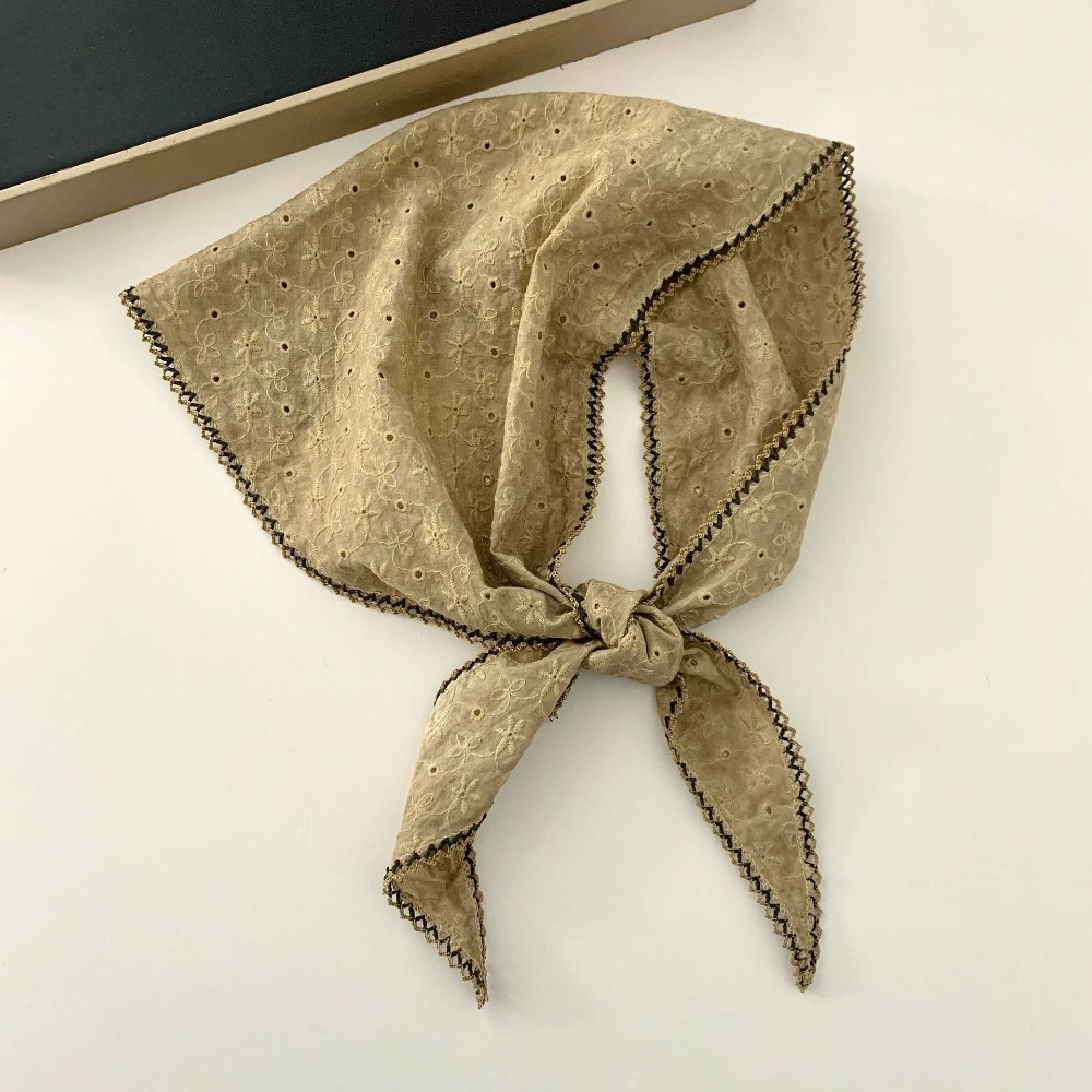 Foulard de tête triangulaire en coton doux brodé de fleurs, style vintage, confortable pour femme, idéal pour l'été