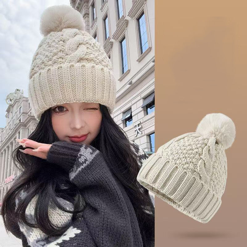 Bonnet en tricot torsadé doux pour femme, protection auditive chaude pour l'automne, avec pompon en fourrure, anti-froid, pour la neige